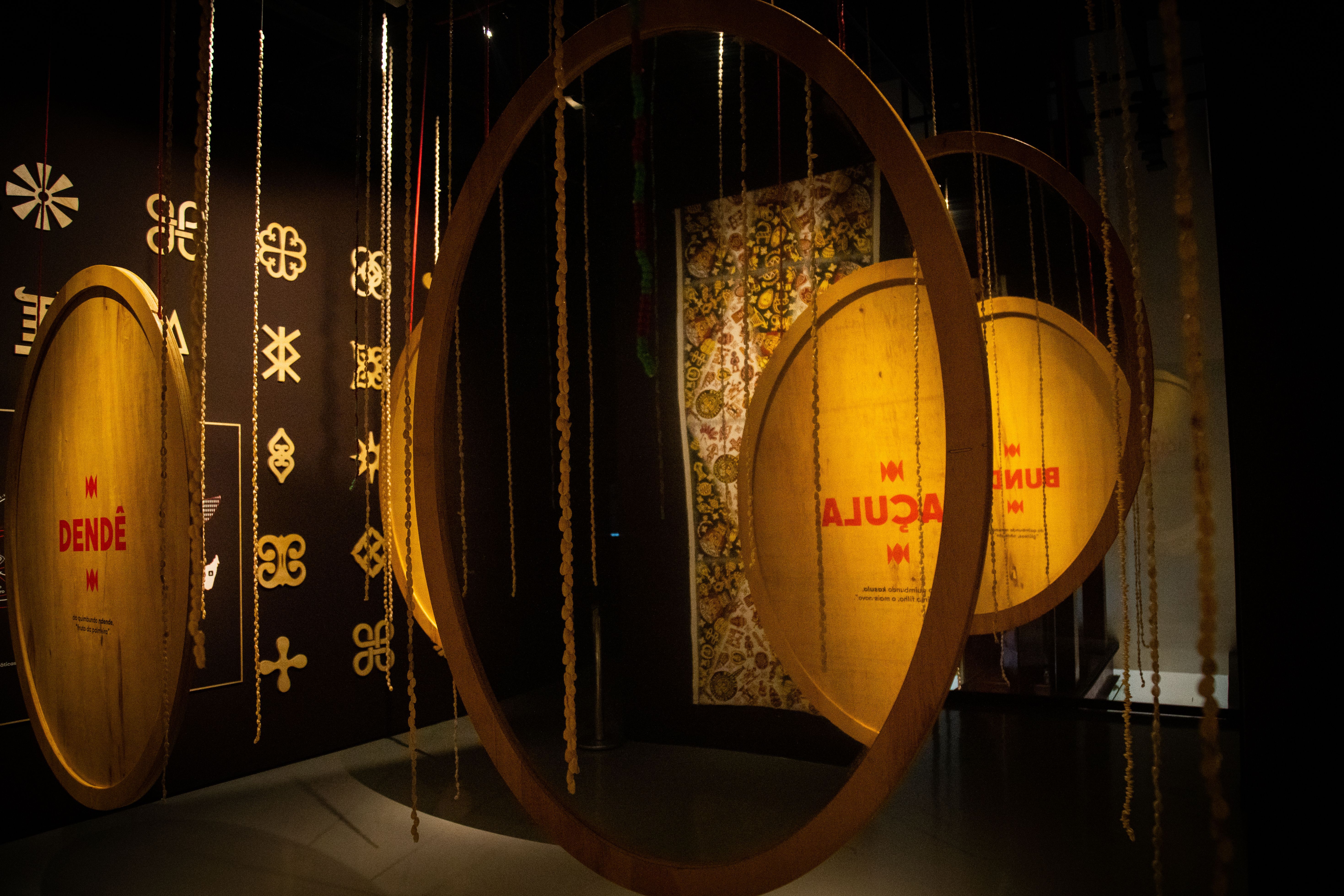 Exposição sobre influência de línguas africanas no português entra em cartaz no Museu da Língua Portuguesa