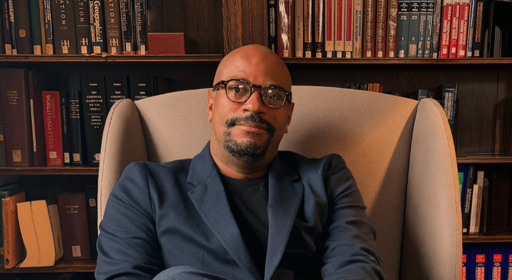 Os partidos precisam criar mecanismos para incluir pessoas negras e apoiar a formação política delas - Entrevista com Cristiano Rodrigues